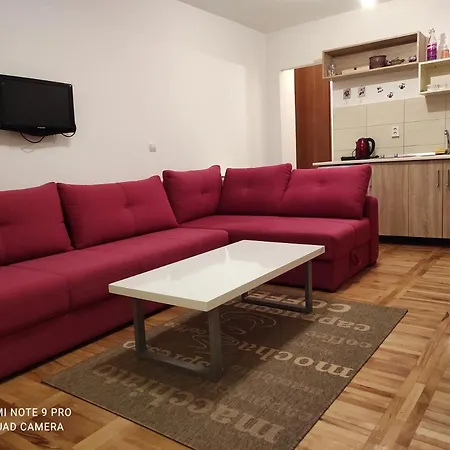 Dijana Apartment *